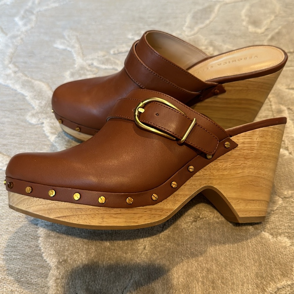 Veronica Beard Hendrix Leather Clogs Size 8.5M